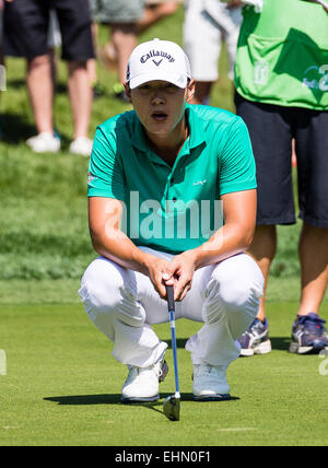 Palm Harbor, Florida, Stati Uniti d'America. Il 15 marzo, 2015. Danny Lee tenta di leggere il primo foro verde a Innisbrook Resort (Copperhead) in Palm Harbor FL. Credito: Cal Sport Media/Alamy Live News Foto Stock