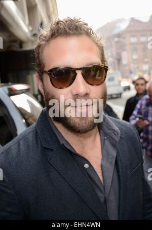 New York, NY, STATI UNITI D'AMERICA. 16 Mar, 2015. Jai Courtney fuori e circa per celebrità Candids - MON, New York, NY Marzo 16, 2015. Credito: Derek Storm/Everett raccolta/Alamy Live News Foto Stock