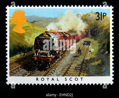 Francobollo. La Gran Bretagna. La regina Elisabetta II. 1985. Treni famosi. 'Royal Scot'. Londra, Midland e ferrovia scozzese. 31p. Foto Stock