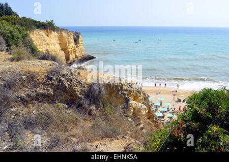 La spiaggia di Senhora da Rocha in Portogallo Foto Stock