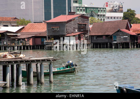 Case su palafitte sul masticare jetty George Town Penang Malaysia Foto Stock