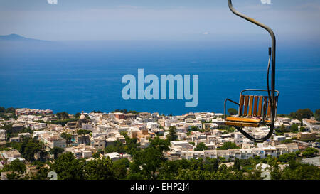 Viste mozzafiato dalla cima del Monte Solaro, Capri, Baia di Napoli, Italia Foto Stock