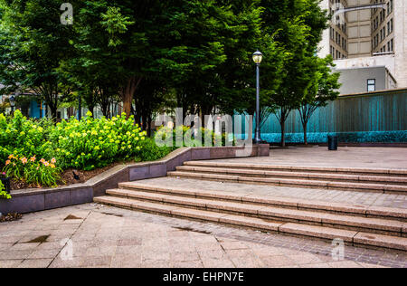 Fontane e giardino a Woodruff Park nel centro di Atlanta, Georgia. Foto Stock