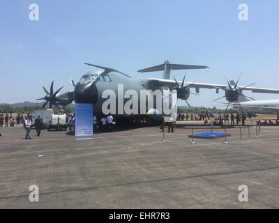 Il Langkawi, Malesia 17 marzo 2015. Malaysian Air Force prende in consegna un nuovo Airbus A400M Atlas il piano di trasporto a Lima il Langkawi Defence Exhibition Credito: Chung Jin Mac/Alamy Live News Foto Stock