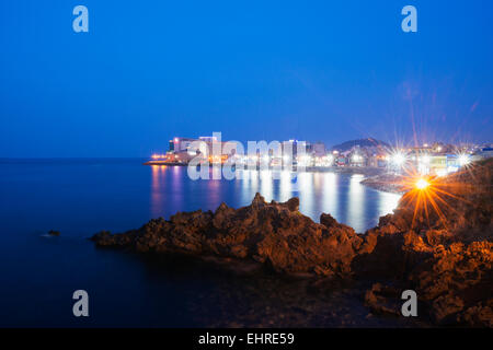 Asia, Repubblica di Corea, Corea del Sud, Jeju Island, Jeju City, Yongduam testa di drago rock Foto Stock