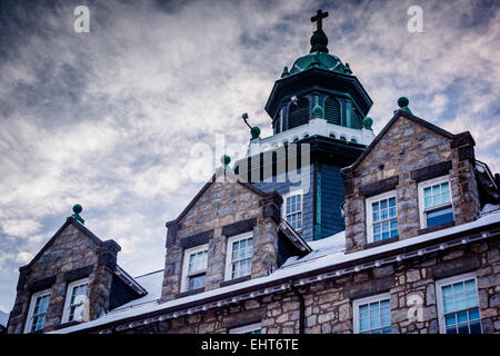 Dettagli architettonici del Seminario di Mount Saint Mary's University, in Emmitsburg, Maryland. Foto Stock