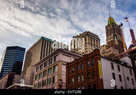 Cluster di highrises in downtown Baltimore, Maryland. Foto Stock