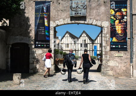 Centro internazionale per vetrate, CHARTRES, EURE-ET-LOIR (28), centro, Francia Foto Stock