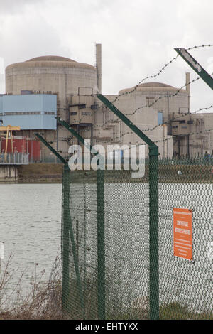 Illustrazione dell'energia nucleare, la centrale nucleare di Nogent-sur-Seine, AUBE (10), CHAMPAGNE-ARDENNE, Francia Foto Stock