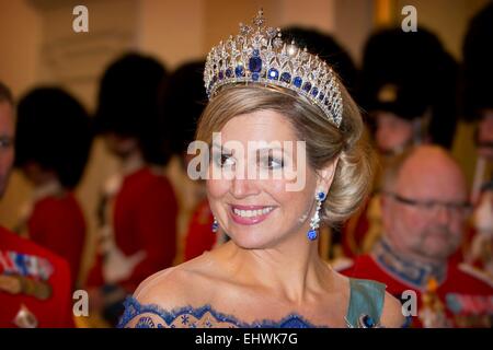 Copenhagen, Danimarca. Xvii Mar, 2015. Regina Maxima dei Paesi Bassi al banchetto di stato nel palazzo di Christiansborg a Copenhagen, in Danimarca, il 17 marzo 2015. La Dutch King e Queen sono in Danimarca per una due giorni di visita di stato. Credito: dpa picture alliance/Alamy Live News Foto Stock