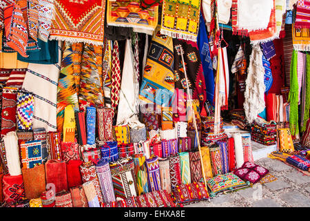 Negozio tradizionale a Chefchaouen, Marocco Foto Stock