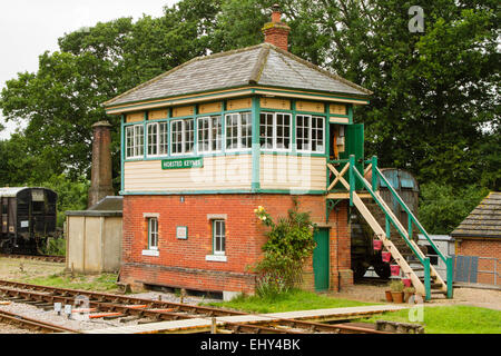 La ferrovia Bluebell in West Sussex è una linea Heritage con accesso al resto del British Rail network Foto Stock