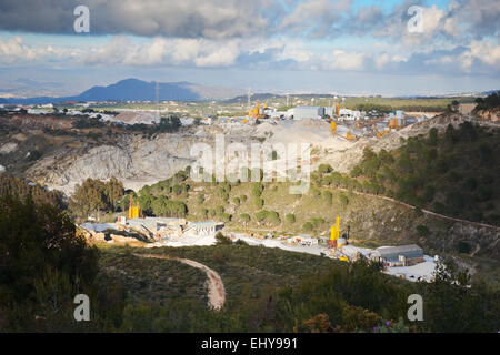 Sabbia e ghiaia, dolomite cava, impianto di scavo in moneta, Spagna meridionale, provincia di Malaga, Andalusia. Foto Stock