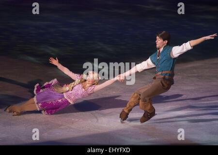 Calgary, Canada. Il 18 marzo, 2015. Disney's Rapunzel è attuata in Disney On Ice presenta : Principesse ed eroi in Calgary. Credito: Baden Roth/ZUMA filo/Alamy Live News Foto Stock