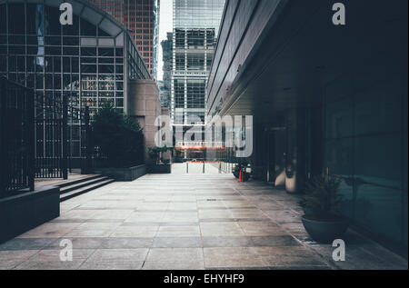 Cortile e grattacieli in centro città, Philadelphia, Pennsylvania. Foto Stock