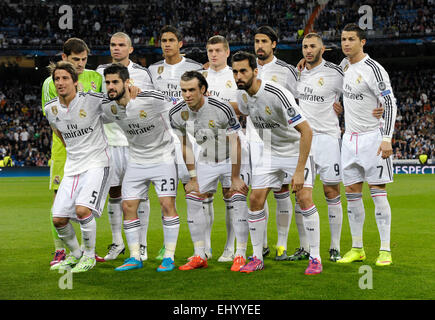 Estadio Santiago Bernabeu Madrid, Spagna, 10.3.2015, stagione UEFA Champions League 2014/2015 , Real Madrid vs Schalke 04 ---- foto del team Madrid, bancata posteriore da sinistra: Iker Casillas, Pepe , Raphael Varane, Toni Kroos , Sami Khedira , Karim Benzema , Christiano Ronaldo . fila anteriore da sinistra: Fabio Coentrao , Isco , Gareth Bale , Alvaro Arbeloa Foto Stock