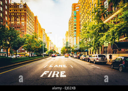 Park Avenue nella Upper East Side di Manhattan, New York. Foto Stock