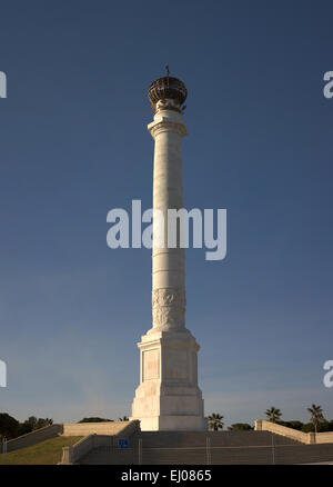 Enorme colonna di La Rabida monastero giardini, Huelva, Spagna Foto Stock