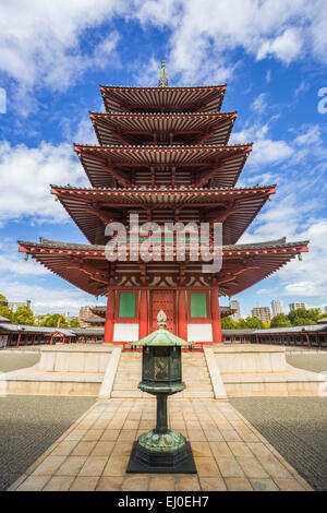 Giappone, Asia, Kansai di Osaka, Città, Shitennoji, tempio, patrimonio mondiale, l'architettura, la storia, la mattina, a pagoda, religione, turistico Foto Stock