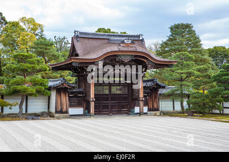 Chokushimon, Giappone, Asia, Kyoto, paesaggio, Ninna-ji tempio, patrimonio mondiale, architettura, colorata, caduta, gate, nessun popolo, tou Foto Stock