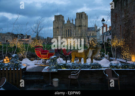 La renna, uccidere, sled, artificiale, neve, modelli, Natale, scena, pozzi, Somerset, sud-ovest, Inghilterra, Regno Unito, Europa, Brit Foto Stock