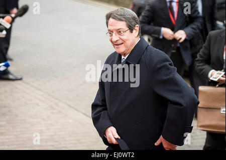 Bruxelles, BXL, Belgio. Xix Mar, 2015. Il Presidente cipriota Nicos Anastaciades arriva in vista del vertice UE a livello europeo la sede del Consiglio a Bruxelles, in Belgio il 19.03.2015 da Wiktor Dabkowski Credito: Wiktor Dabkowski/ZUMA filo/Alamy Live News Foto Stock