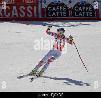 Méribel, Francia. Xix Mar, 2015. Lindsey Vonn reagisce nella finish area della FIS Coppa del Mondo di Sci Alpino femminile Super-G gara su Marzo 19, 2015 a Méribel, Francia. Credito: Mitchell Gunn/ESPA/Alamy Live News Foto Stock