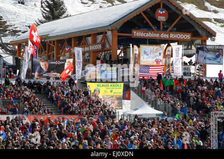 Méribel, Francia. Xix marzo, 2015. Una vista generale dell'area di finitura della FIS Coppa del Mondo di sci alpino maschile di Super-G gara su Marzo 19, 2015 a Méribel, Francia. (Foto di Mitchell Gunn/ESPA/Alamy Live News) Foto Stock