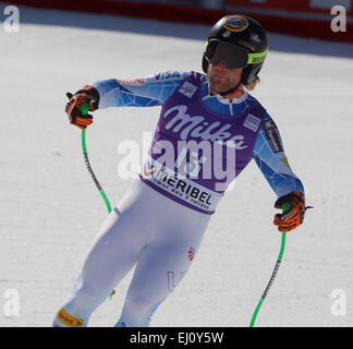 Méribel, Francia. Xix Mar, 2015. Andrew Weibrecht reagisce nella finish area della FIS Coppa del Mondo di sci alpino maschile di Super-G gara su Marzo 19, 2015 a Méribel, Francia. Credito: Mitchell Gunn/ESPA/Alamy Live News Foto Stock