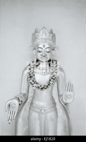 Abhaya Mudra gesto di Fearlessness in Ubud a Bali in Indonesia in Estremo Oriente Asia sud-orientale. La pace serenità serena tranquillità Travel Foto Stock
