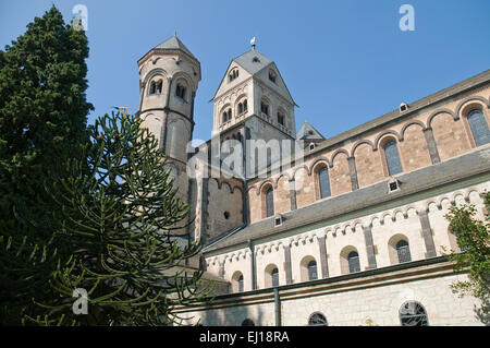 La chiesa abbaziale del monastero benedettino di Maria Laach, in Germania, in Renania Palatinato, Europa Foto Stock