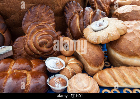 Assortimento di panini dolci prodotti da forno prodotta dall'molto estesa e comprende centinaia di titoli ed è in costante evoluzione Foto Stock