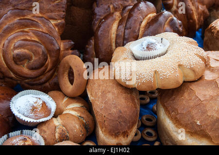 Assortimento di panini dolci prodotti da forno prodotta dall'molto estesa e comprende centinaia di titoli ed è in costante evoluzione Foto Stock