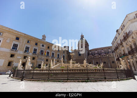 La Fontana Pretoria nel cuore di Palermo, in Sicilia. Foto Stock