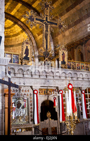 L interno della chiesa di Panagia Ekatontapiliani in Parikia, Paros, Grecia. Foto Stock