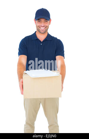 Bel uomo corriere con pacco Foto Stock