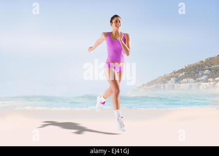 Immagine composita di montare brunette correre e saltare Foto Stock