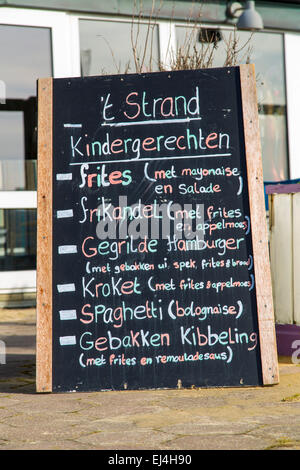 Menu per bambini ristorante spiaggia costa del Mare del Nord, Bergen aan Zee, North Holland, Paesi Bassi, Foto Stock