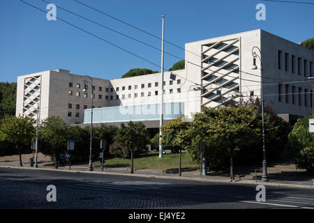Ufficio postale da Adalberto Libera e Mario de Renzi anni 1933-35 Testaccio a Roma Italia Palazzo della Posta, Via Marmorata Foto Stock