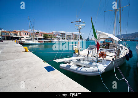 Il porto e il porto di Mytilene a Lesbo, Grecia. Foto Stock