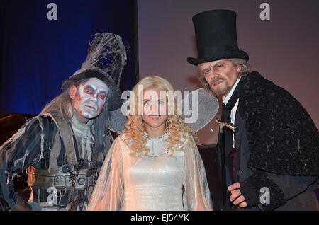 Photocall per una nuova produzione di Charles Dickens' A Christmas Carol a Koenigs Pilsener Arena offre: Mathias Schlung,Jeanette Biedermann,Felix Martin dove: Oberhausen, Germania Quando: 16 Set 2014 Foto Stock