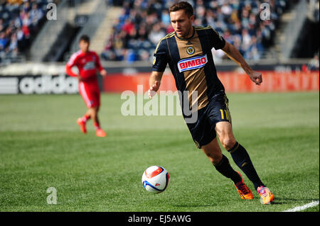 Chester, Pennsylvania, USA. Xxi Mar, 2015. Unione di Philadelphia, ANDREW WENGER, (11), spinge la sfera verso il basso il passo contro FC Dallas FC Dallas battere l'Unione 2-0 in PPL Park di Chester Pa © Ricky Fitchett/ZUMA filo/Alamy Live News Foto Stock