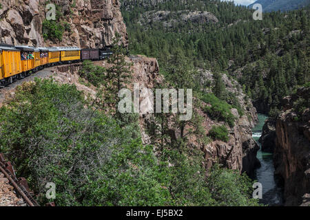 E Durango Silverton Narrow Gauge Railroad motore a vapore di treno, Durango, Colorado, STATI UNITI D'AMERICA Foto Stock