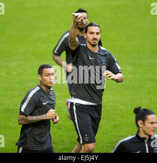 Zlatan Ibrahimovic treni con il suo Paris Saint Germain compagni di squadra presso l'ArenA di Amsterdam prima della UEFA Champions League contro l'Ajax con: Zlatan Ibrahimovic dove: Amsterdam, Paesi Bassi Quando: 16 Set 2014 Foto Stock