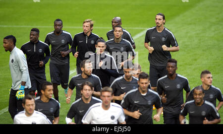 Zlatan Ibrahimovic treni con il suo Paris Saint Germain compagni di squadra presso l'ArenA di Amsterdam prima della UEFA Champions League contro l'Ajax con: Zlatan Ibrahimovic dove: Amsterdam, Paesi Bassi Quando: 16 Set 2014 Foto Stock