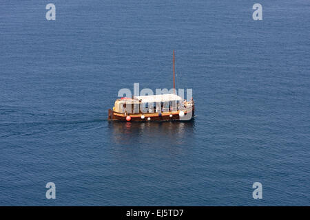 Nave a vela nel Golfo di Trieste sulla costa slovena a Portorose, Istria, Slovenia, Europa Foto Stock