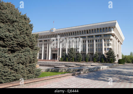 Casa Bianca - Edificio del Parlamento. Bishkek Foto Stock
