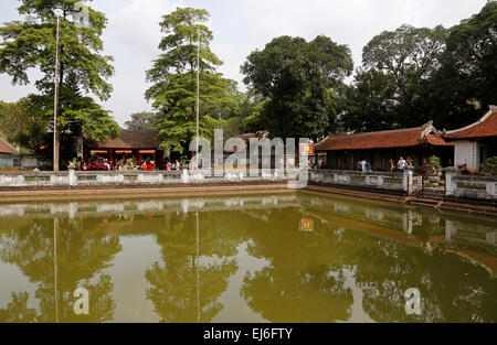 Terzo Cortile e ben celeste della chiarezza, Tempio della Letteratura, Hanoi, Vietnam Foto Stock