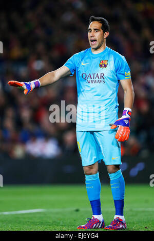 Barcellona, Spagna. 22 Mar, 2015. Claudio Bravo (Barcellona), 22 marzo 2015 - Calcetto : Spagnolo Primera Division "Liga BBVA" corrispondono tra FC Barcelona 2-1 Real Madrid al Camp Nou stadium di Barcellona, Spagna. Credito: D.Nakashima/AFLO/Alamy Live News Foto Stock