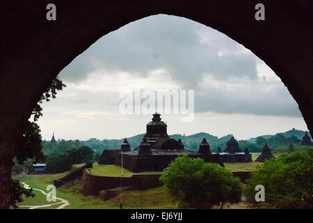 Htukkanthein (Dukkhanthein) tempio costruito da Re Min Phalaung, Mrauk-U, Stato di Rakhine, Myanmar Foto Stock